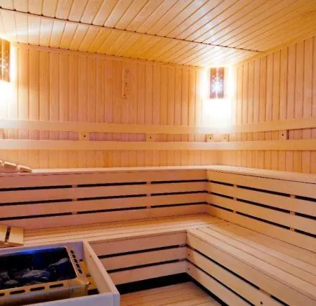 Retreat Pool And Mountain Views Апартамент *