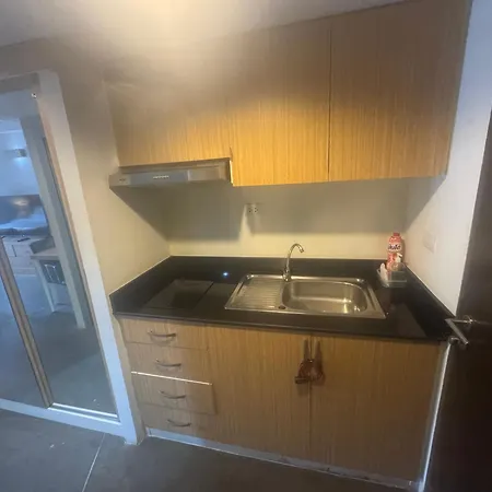 Retreat Pool And Mountain Views