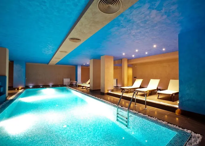 Retreat Pool And Mountain Views アパート