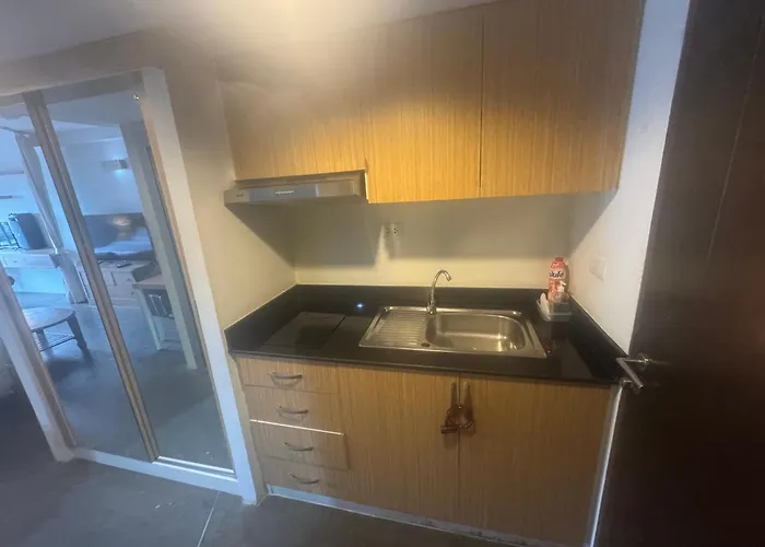 Retreat Pool And Mountain Views